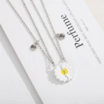 Daisy BFF Matching Necklaces|2Pcs Best Friend Pendant Gift