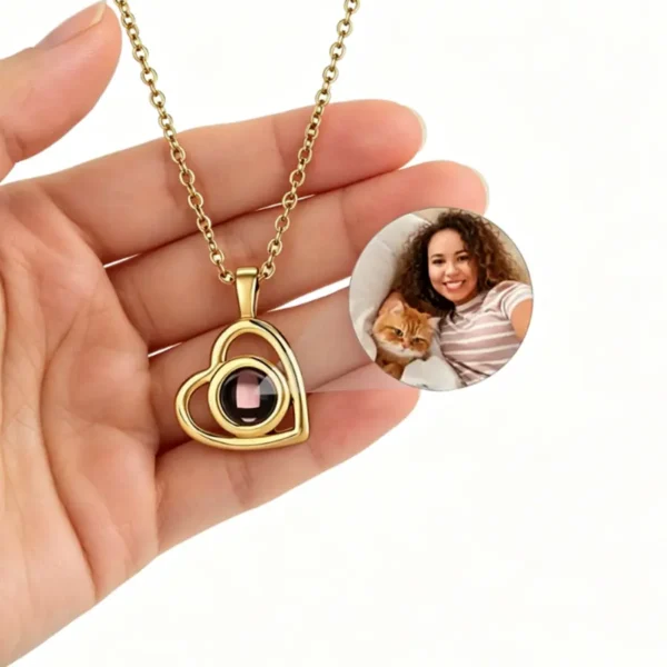 Custom Photo Projection Necklace - Personalized heart pendant (Gold)